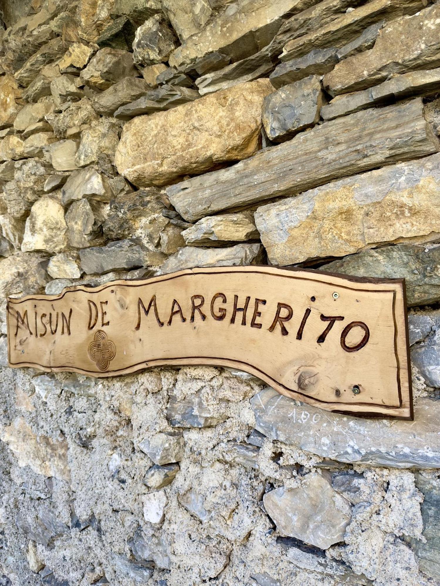 La Mizoun De Marguerito - Appartamento Genziana Chiappera Exterior foto